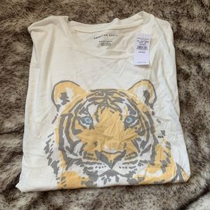 NWT American Eagle tiger shirt